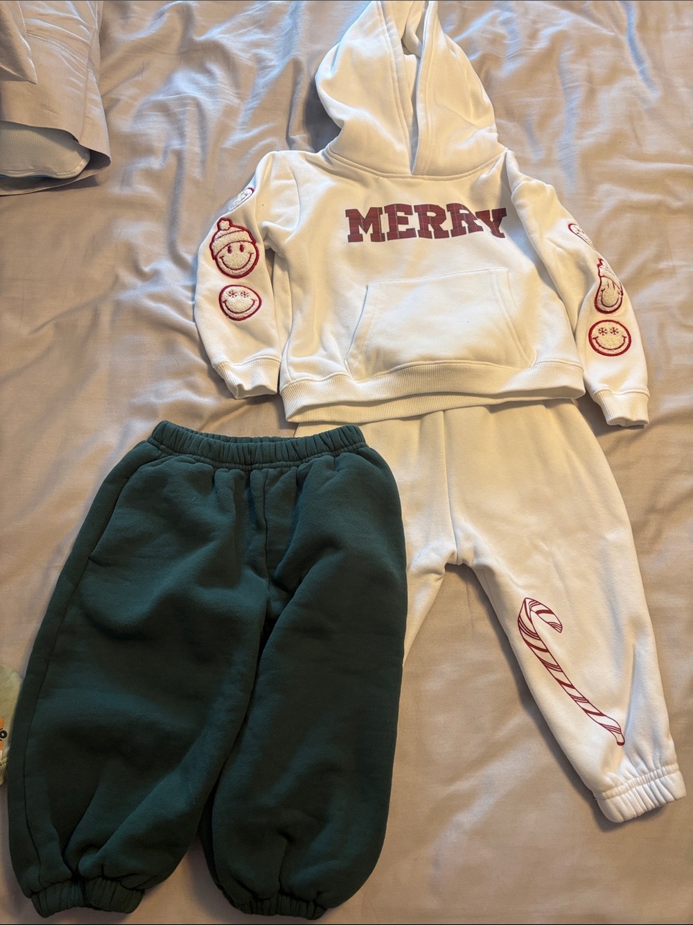 Xmas BUNDLE-Kids Two-Piece Sweatpants & Hoodie Set - White & Dark Green